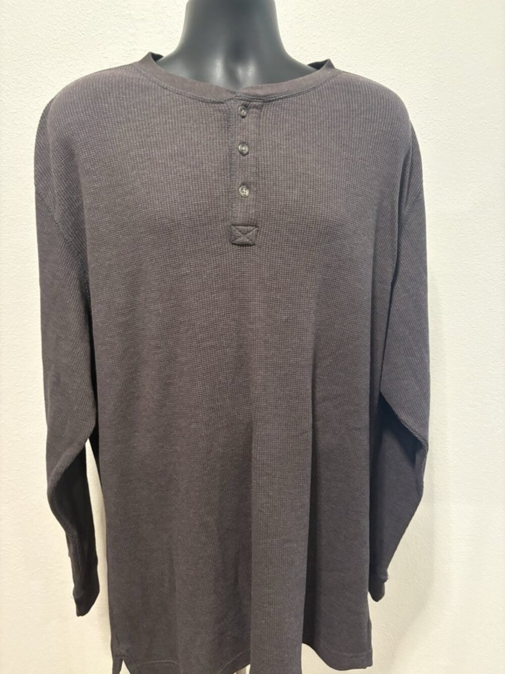 St Johns Bay Mens XL Pullover  Henley Top Shirt Long Sleeve Brown